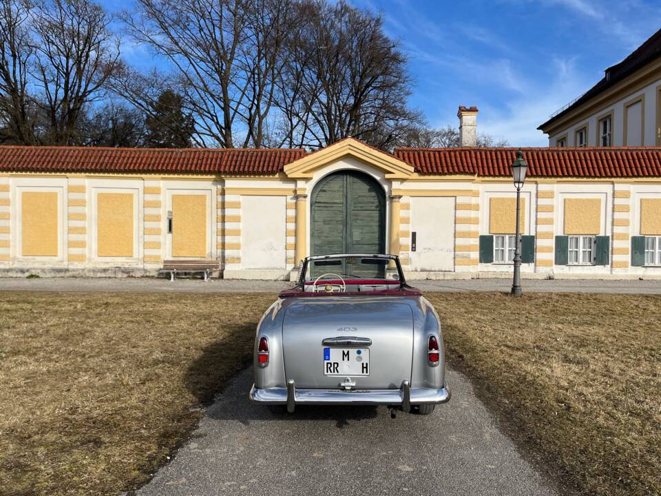 Immagine 36/87 di Peugeot 403 Cabriolet (1958)