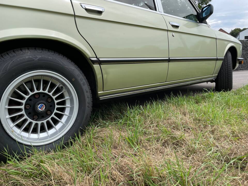 Image 89/100 de BMW 528i (1980)