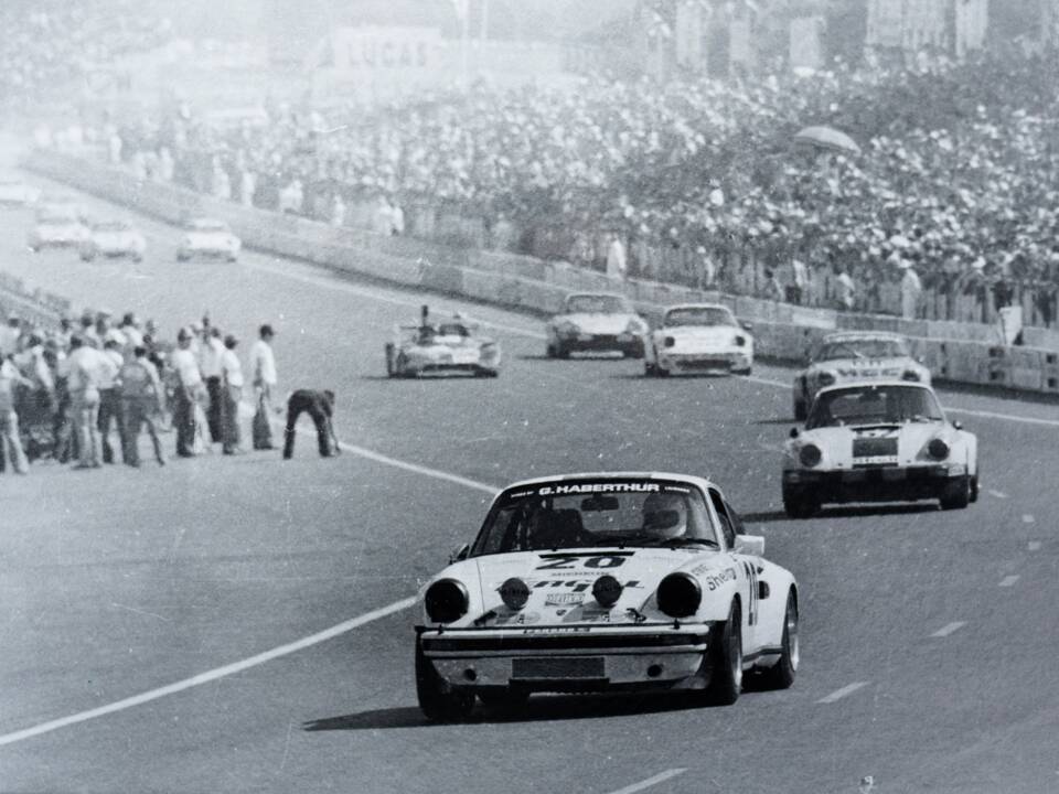 Image 2/10 of Porsche 911 Turbo 3.0 (1975)
