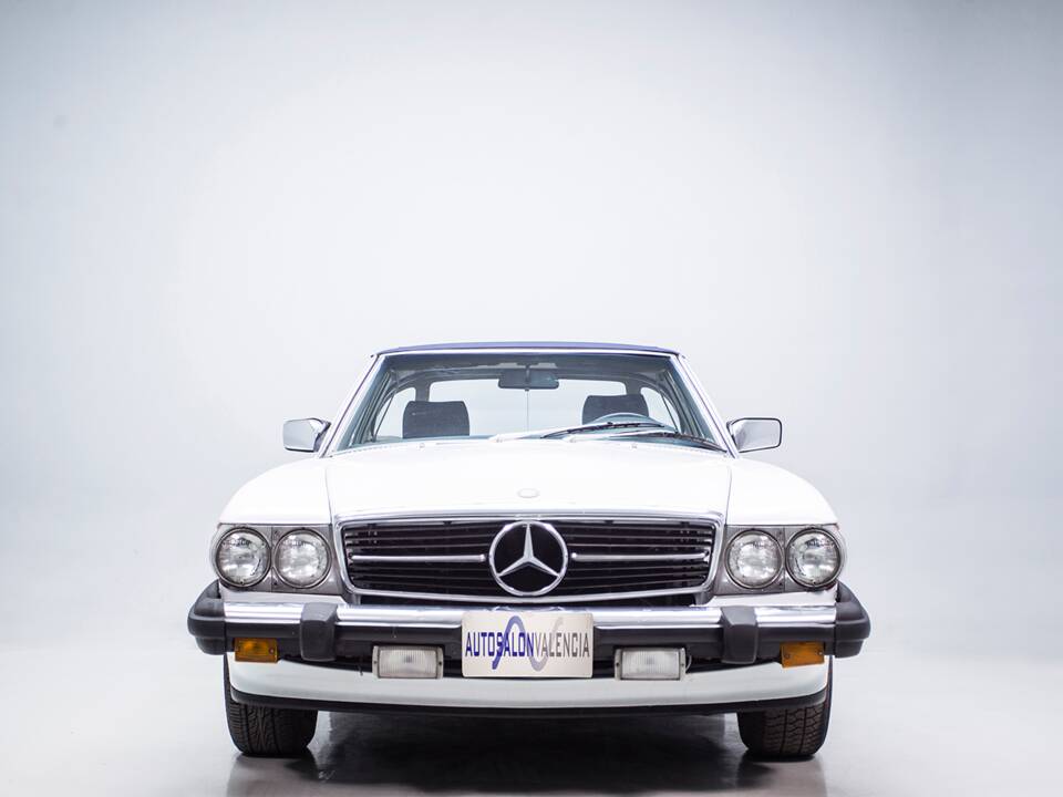 Bild 4/38 von Mercedes-Benz 560 SL (1986)