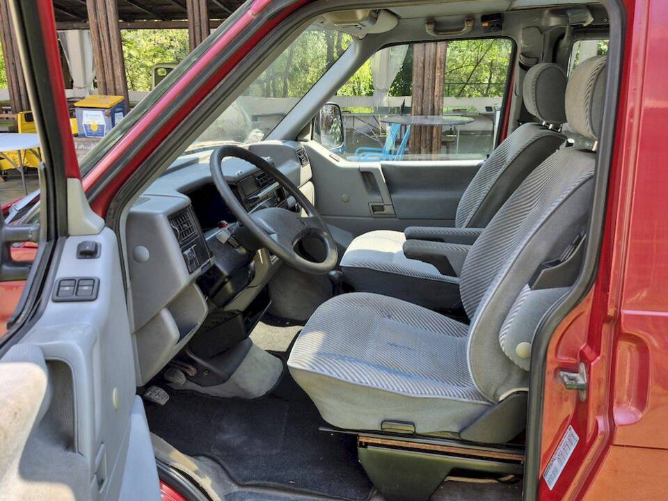 Bild 21/71 von Volkswagen T4 California 2.4 D (1994)