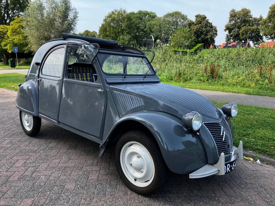 Image 1/4 of Citroën 2 CV (1954)