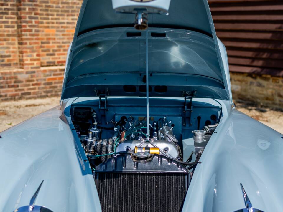 Image 27/50 of Jaguar XK 140 FHC (1955)
