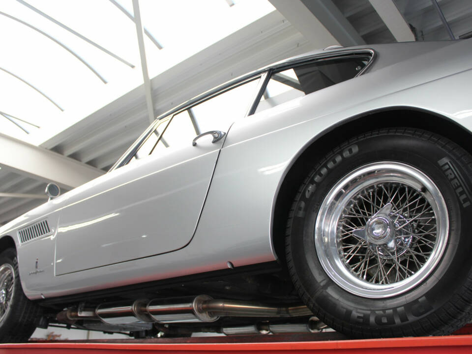 Immagine 8/50 di Ferrari 250 GT&#x2F;E (1964)