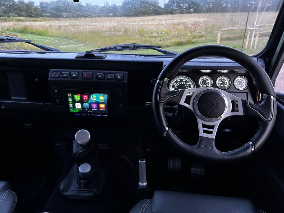 Image 40/62 de Land Rover Defender 90 (2003)