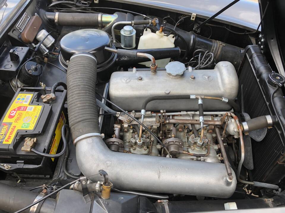 Image 6/10 of Mercedes-Benz 190 SL (1957)