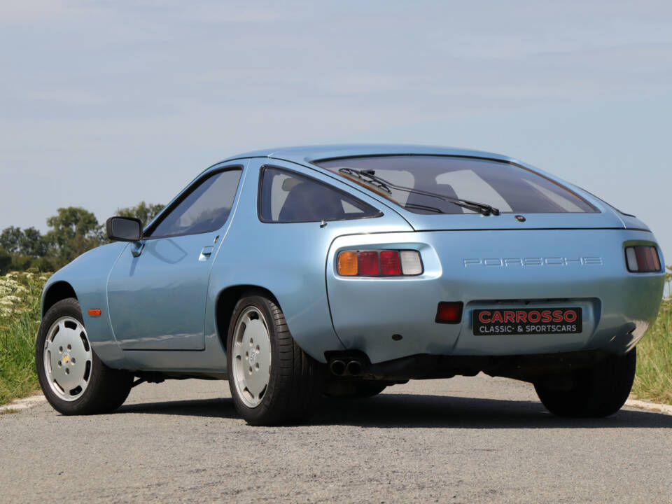 Image 18/42 de Porsche 928 (1979)