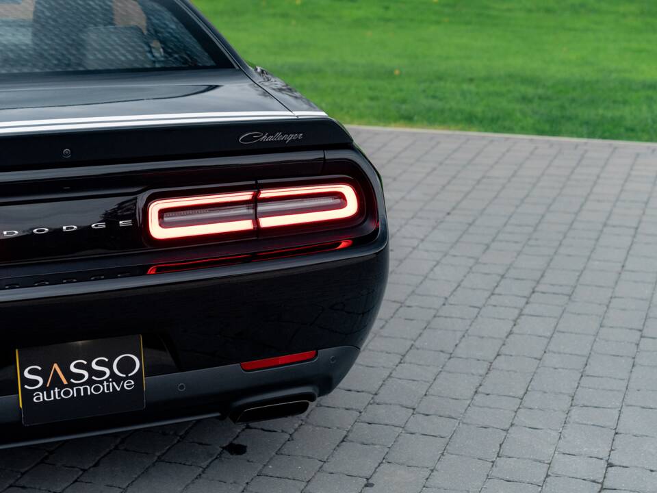 Image 43/86 of Dodge Challenger SRT "Black Ghost" (2023)