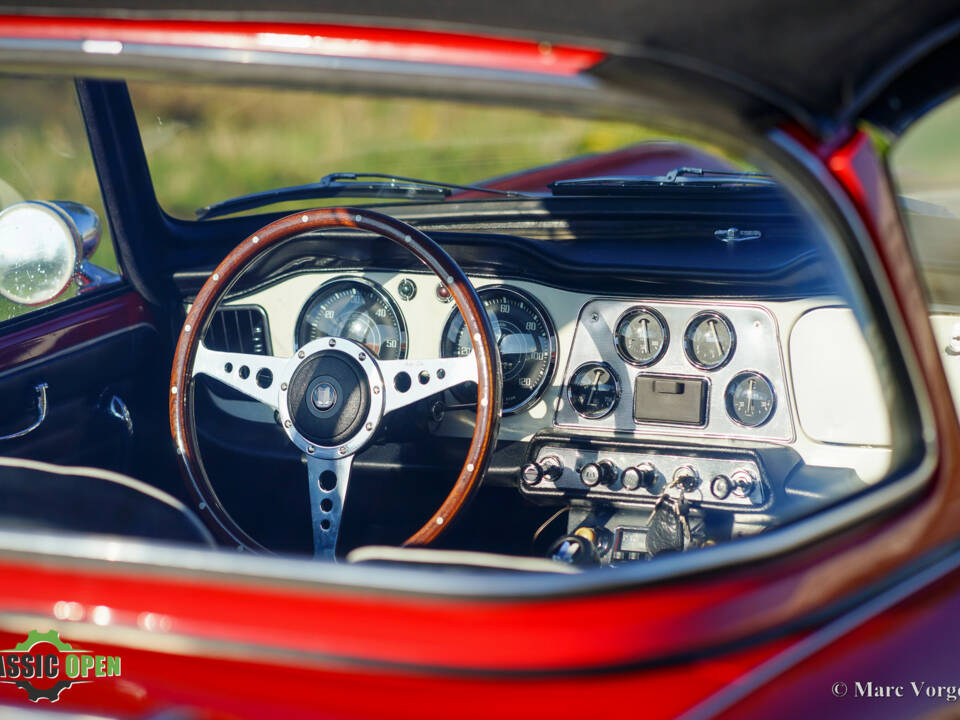 Immagine 25/42 di Triumph TR 4 (1962)