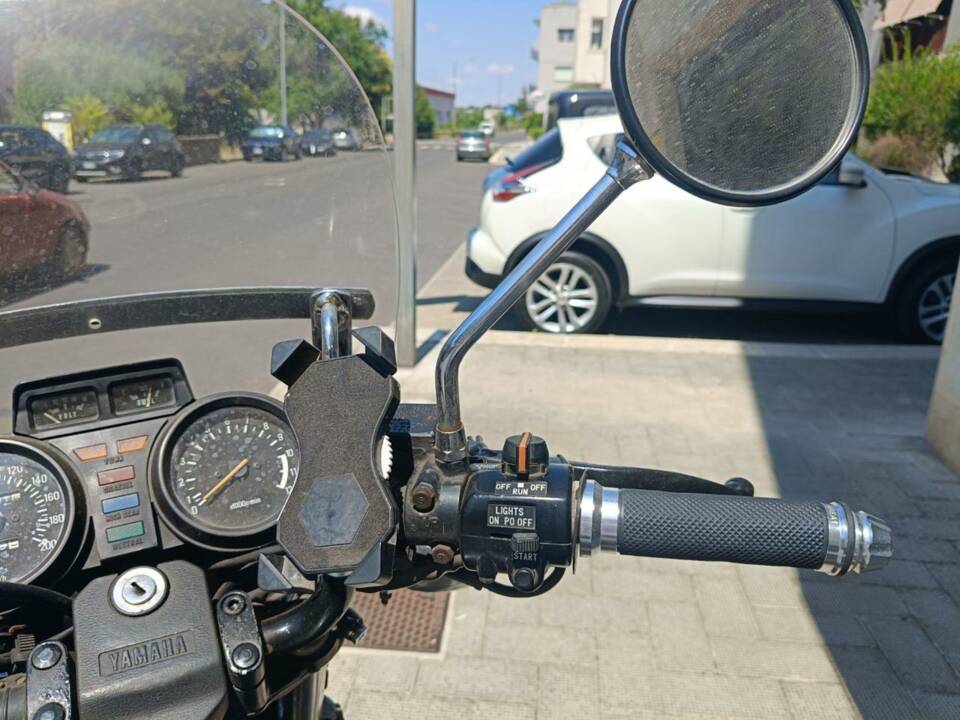 Image 11/37 of Yamaha XZ 550 (1985)