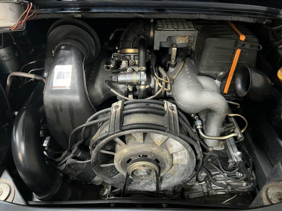 Bild 10/15 von Porsche 911 Carrera 3.2 (1988)