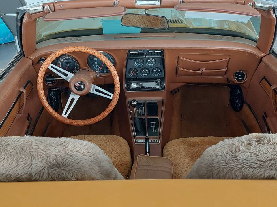 Image 30/38 de Chevrolet Corvette Stingray (1973)