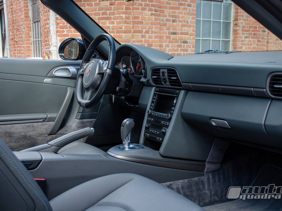 Image 12/15 of Porsche 911 Carrera (2008)