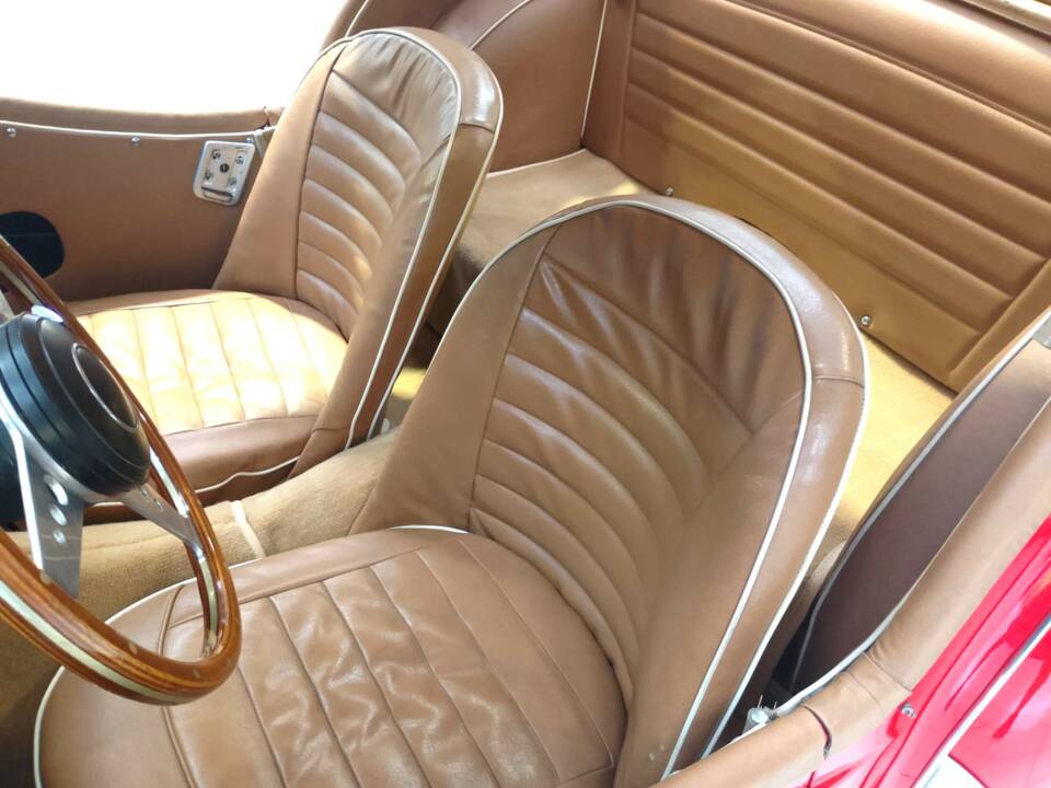 Image 31/50 of Triumph TR 3B (1962)
