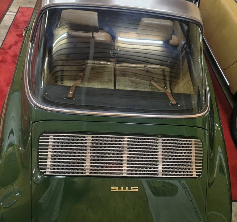 Image 8/8 of Porsche 911 2.2 S (1970)