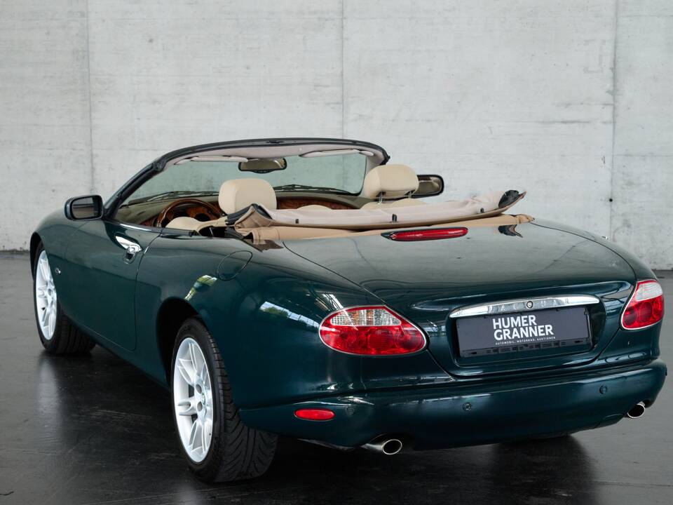 Bild 10/50 von Jaguar XK8 4.0 (2002)