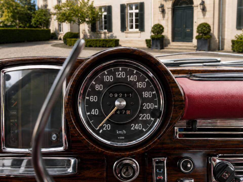 Bild 19/19 von Mercedes-Benz 280 SE 3,5 (1970)