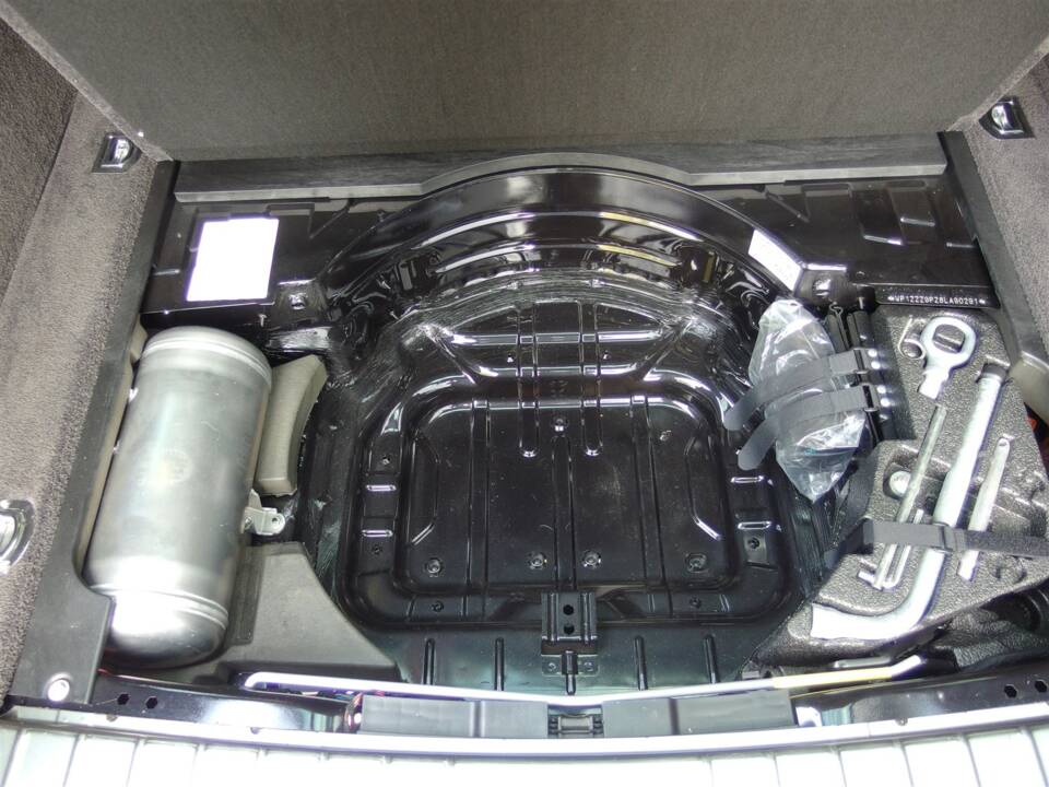 Image 74/99 of Porsche Cayenne Turbo (2007)