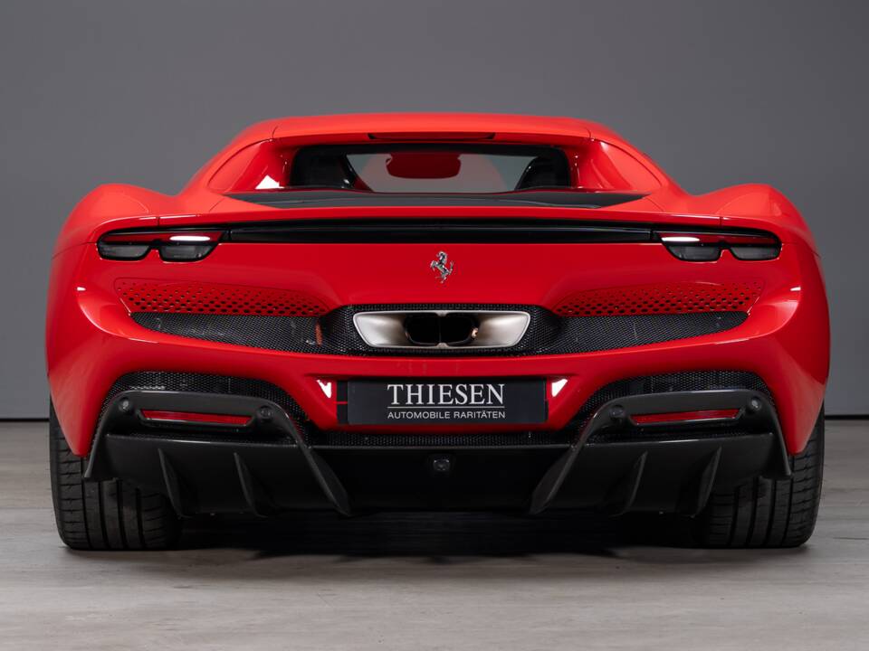 Image 12/30 of Ferrari 296 GTB (2022)