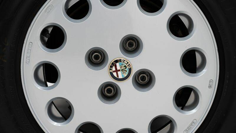 Imagen 13/15 de Alfa Romeo 2.0 Spider (1991)