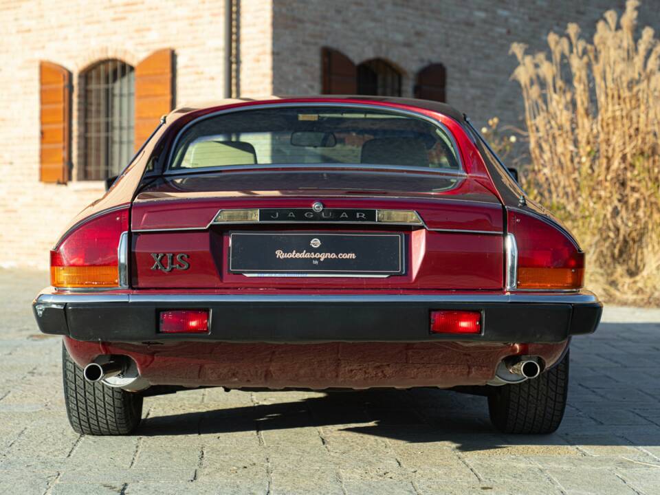 Image 8/50 de Jaguar XJ-S 3.6 (1988)