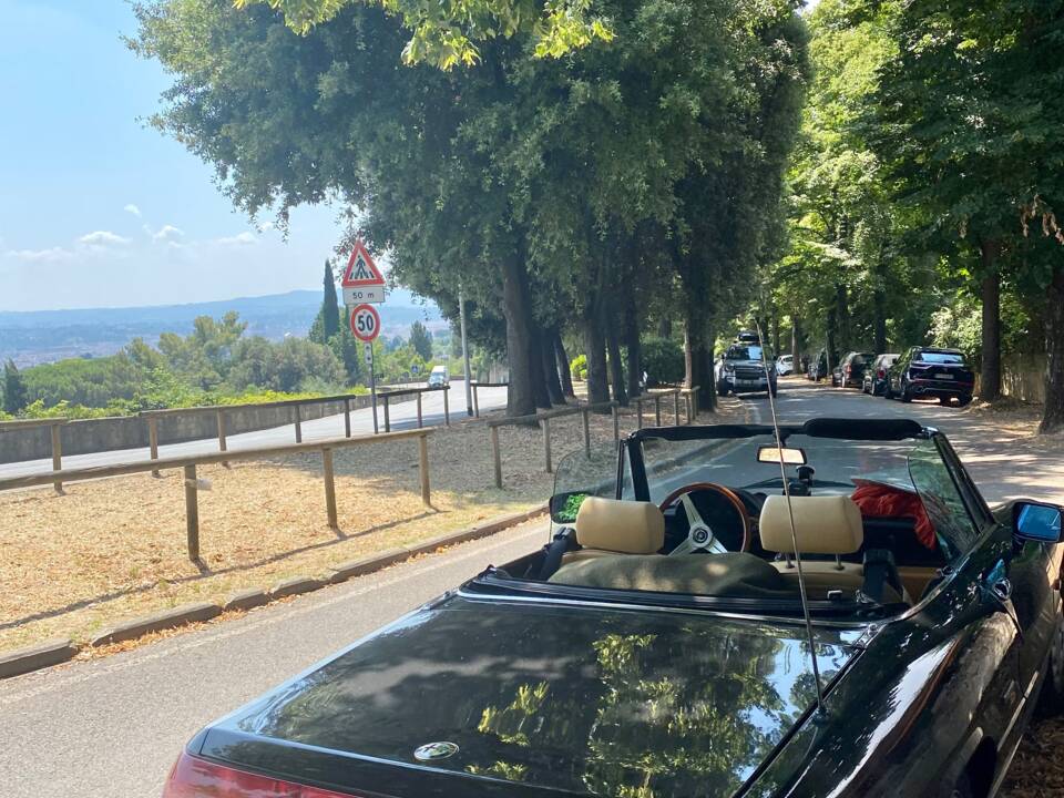 Bild 5/6 von Alfa Romeo 2.0 Spider (1992)