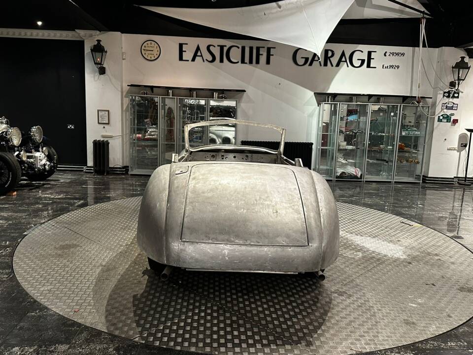 Immagine 39/39 di Jaguar XK 140 DHC (1955)