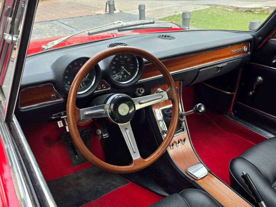 Image 6/34 of Alfa Romeo 1750 GT Veloce (1969)