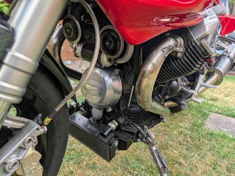 Image 6/35 of Moto Guzzi DUMMY (1998)