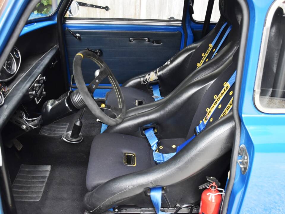 Image 22/32 of Mini 1275 GT (1977)