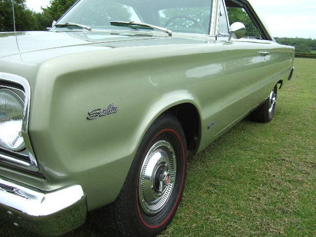 Image 13/30 of Plymouth Belvedere (1966)