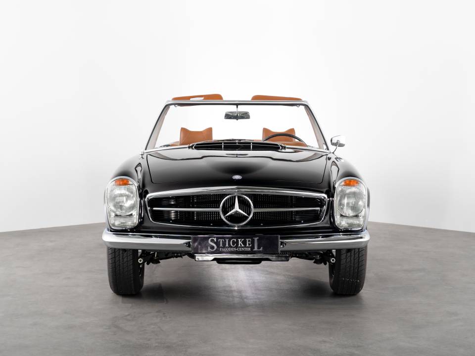 Image 2/16 of Mercedes-Benz 230 SL (1965)