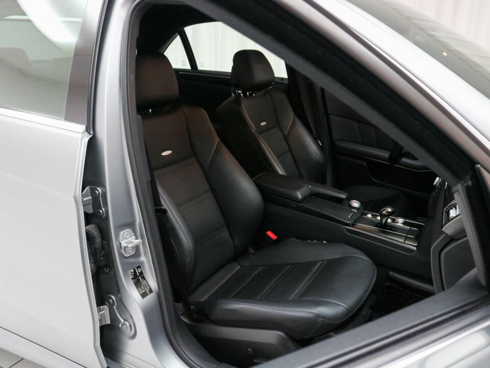 Bild 9/19 von Mercedes-Benz E 63 AMG (2009)