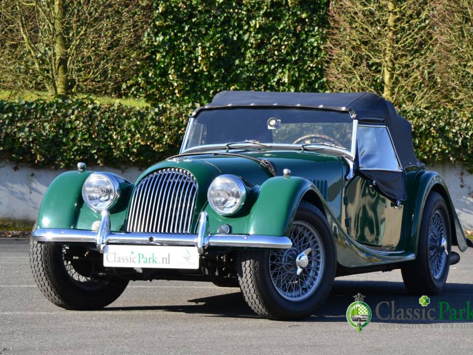 Image 16/50 of Morgan 4/4 Series IV (1962)