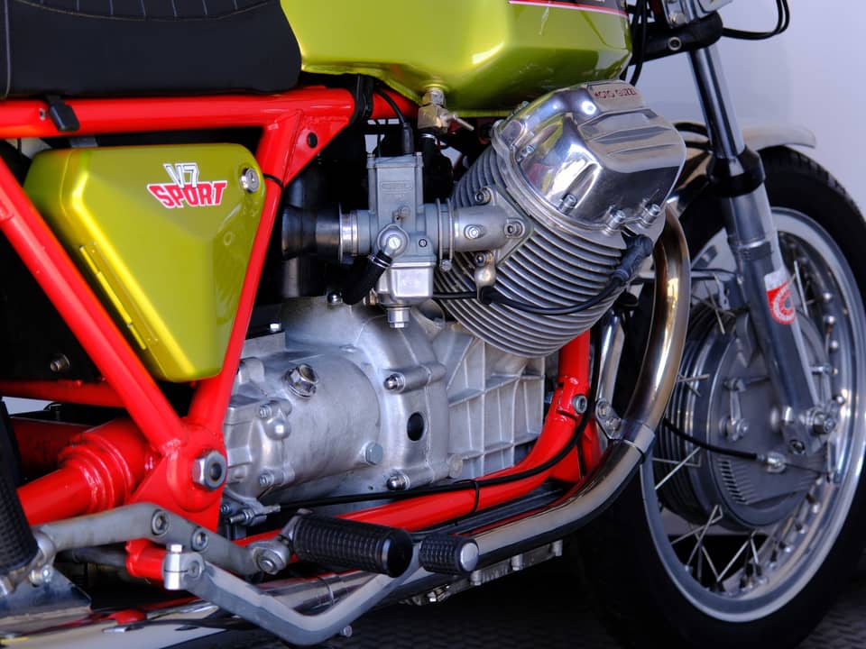 Immagine 77/80 di Moto Guzzi V7 Sport (1972)