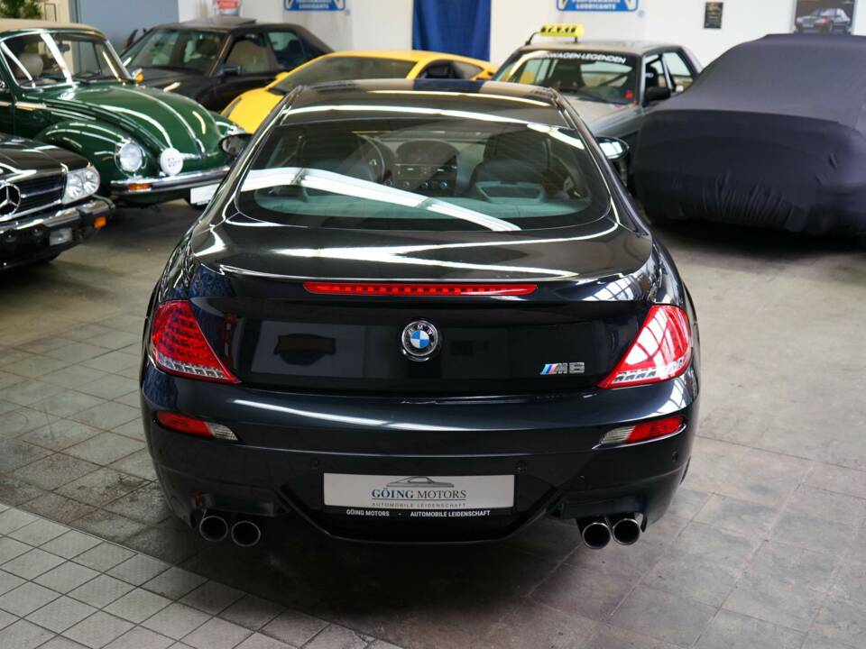 Bild 12/34 von BMW M6 (2008)