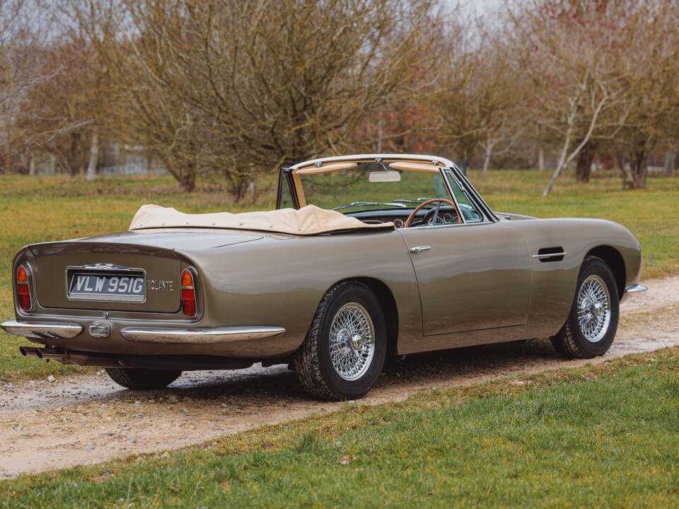 Image 4/99 of Aston Martin DB 6 Volante (1968)