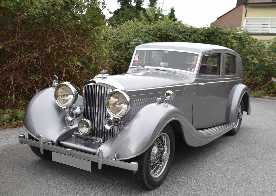 Bentley 4¼ Litre Limousine "Razor Edge" Gurney Nutting 1936