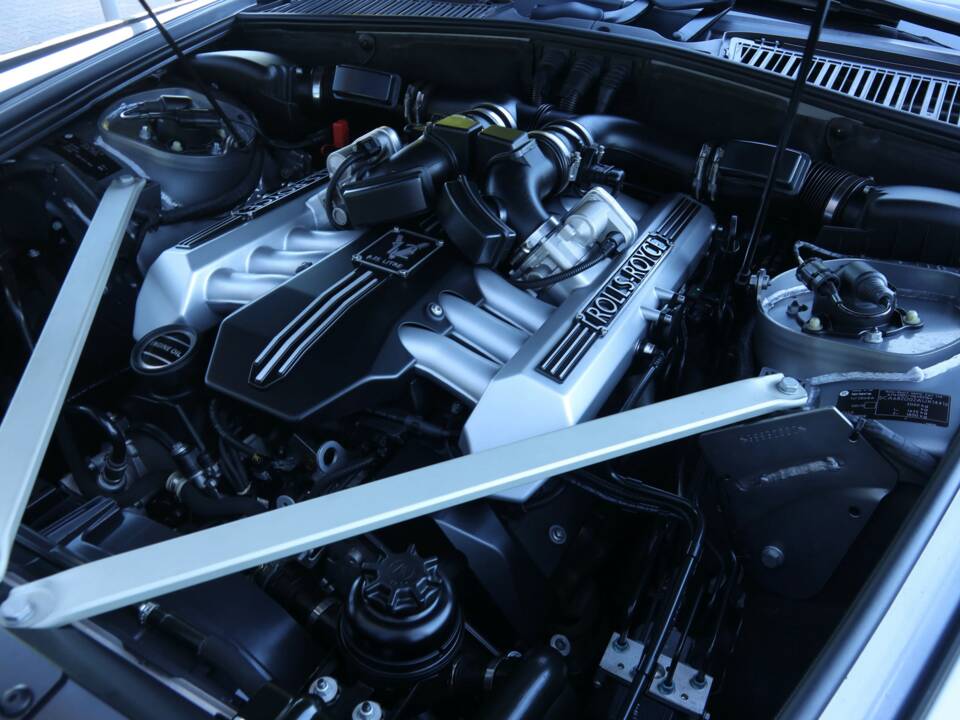 Image 28/50 of Rolls-Royce Phantom DHC (2009)