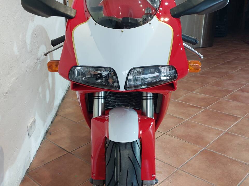 Obraz 13/38 pojazdu Ducati 916 (1998)