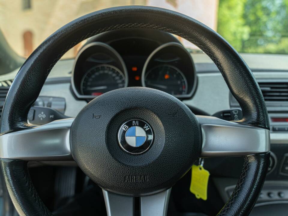 Image 28/49 of BMW Z4 2.2i (2004)