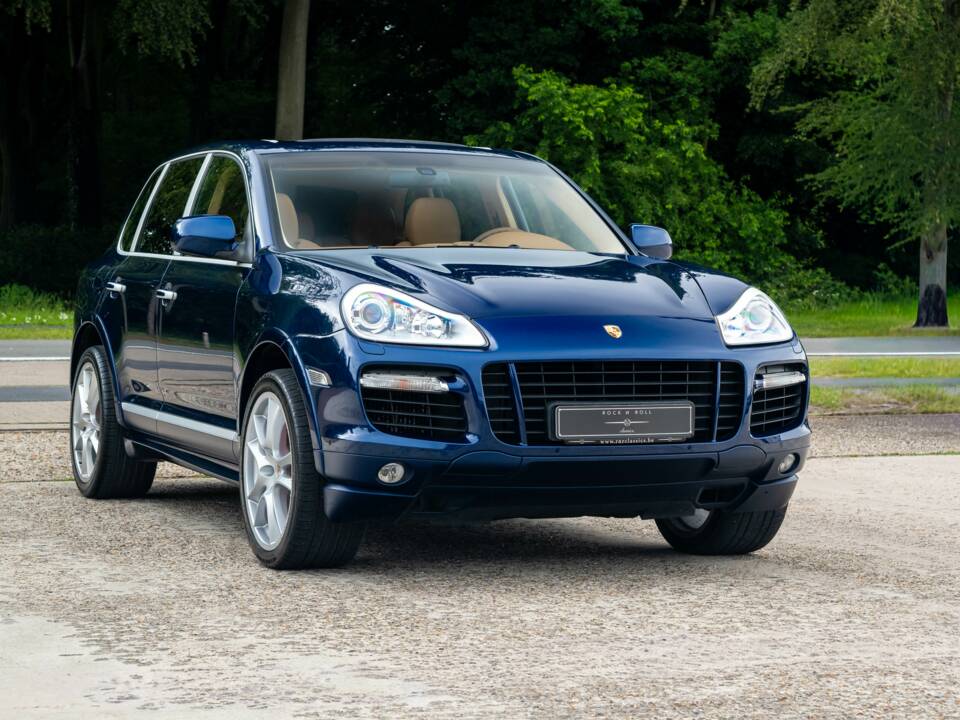 Image 6/25 of Porsche Cayenne Turbo (2008)