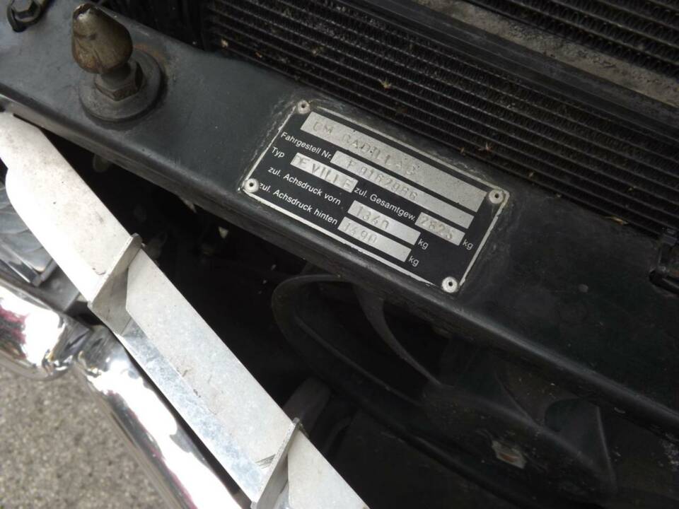 Immagine 33/50 di Cadillac DeVille Convertible (1969)