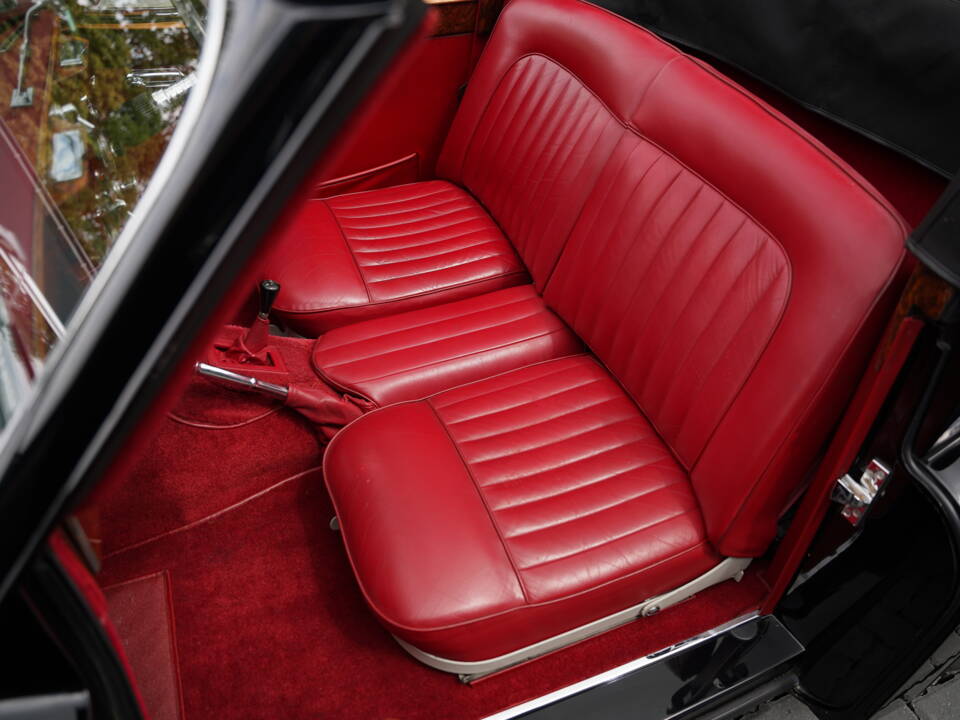 Image 16/50 of Jaguar XK 140 DHC (1956)