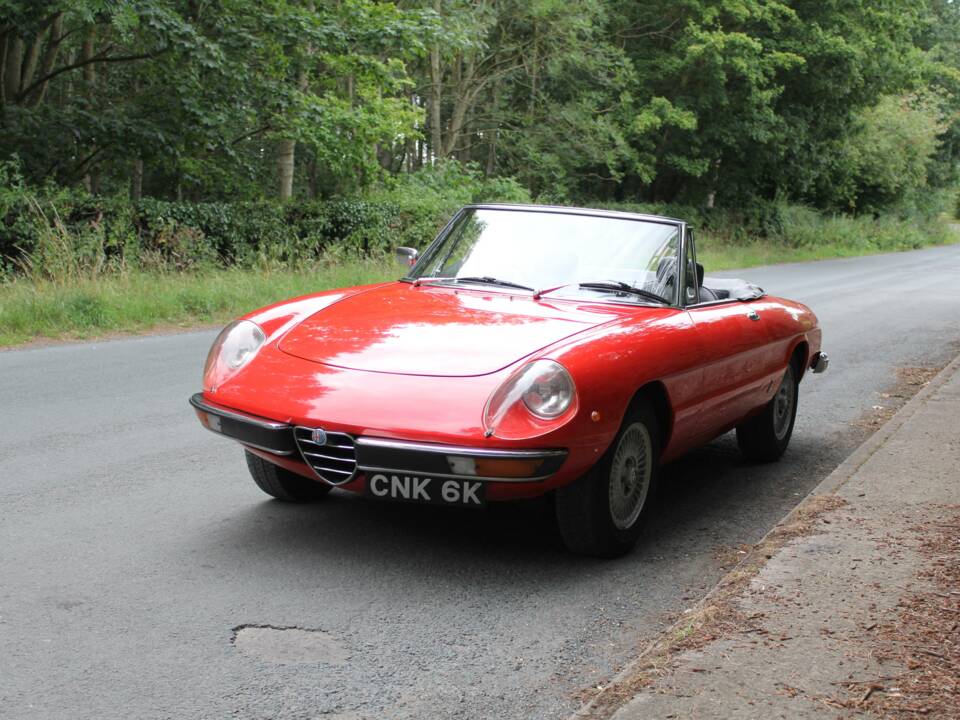 Image 3/20 of Alfa Romeo Spider Veloce 2000 (1972)