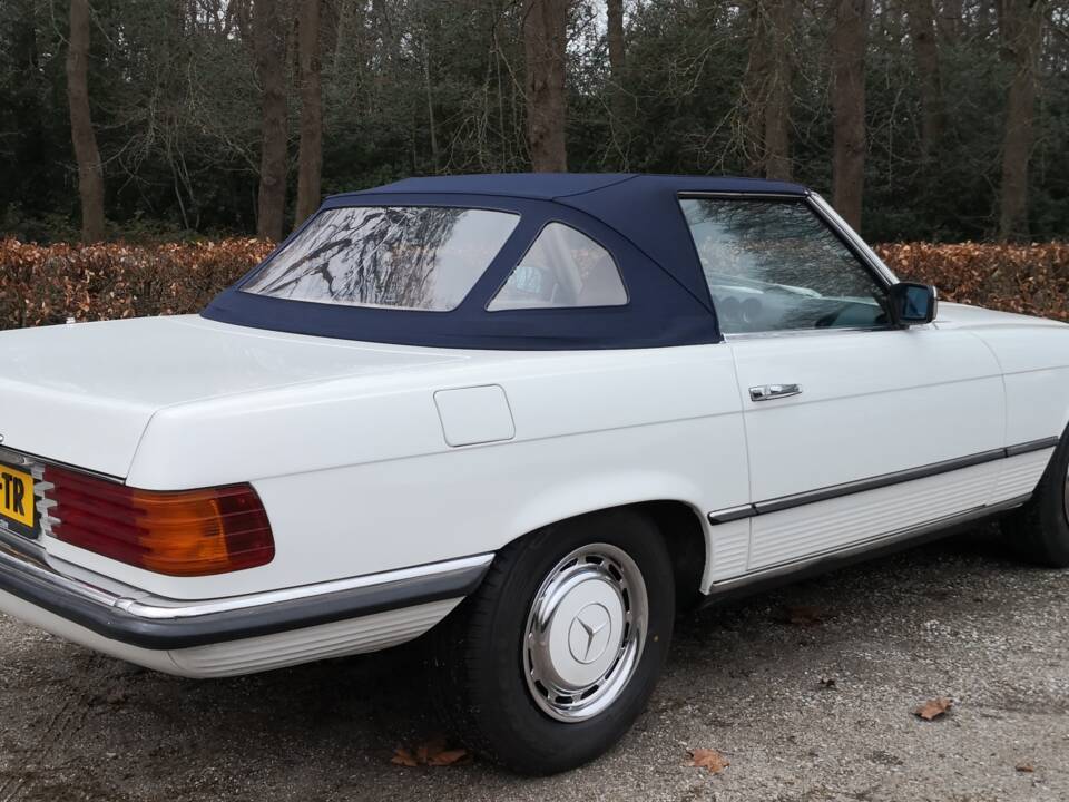 Bild 13/33 von Mercedes-Benz 280 SL (1985)