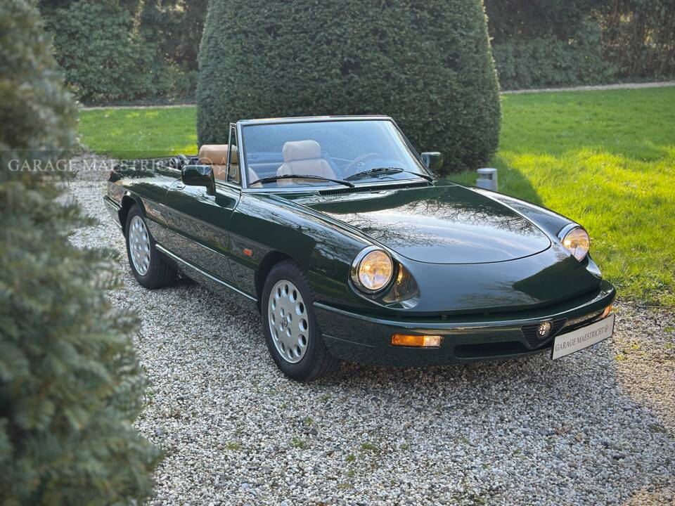 Image 79/100 de Alfa Romeo 2.0 Spider (1993)