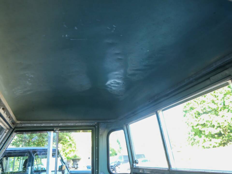 Image 37/50 of Land Rover 88 (1965)