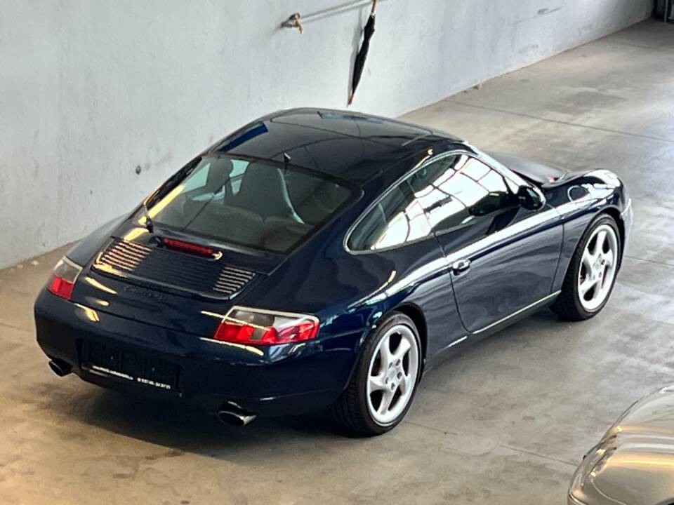 Image 42/44 de Porsche 911 Carrera (2000)