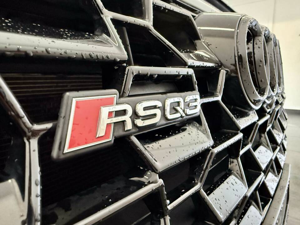 Image 28/28 of Audi RS Q3 (2019)